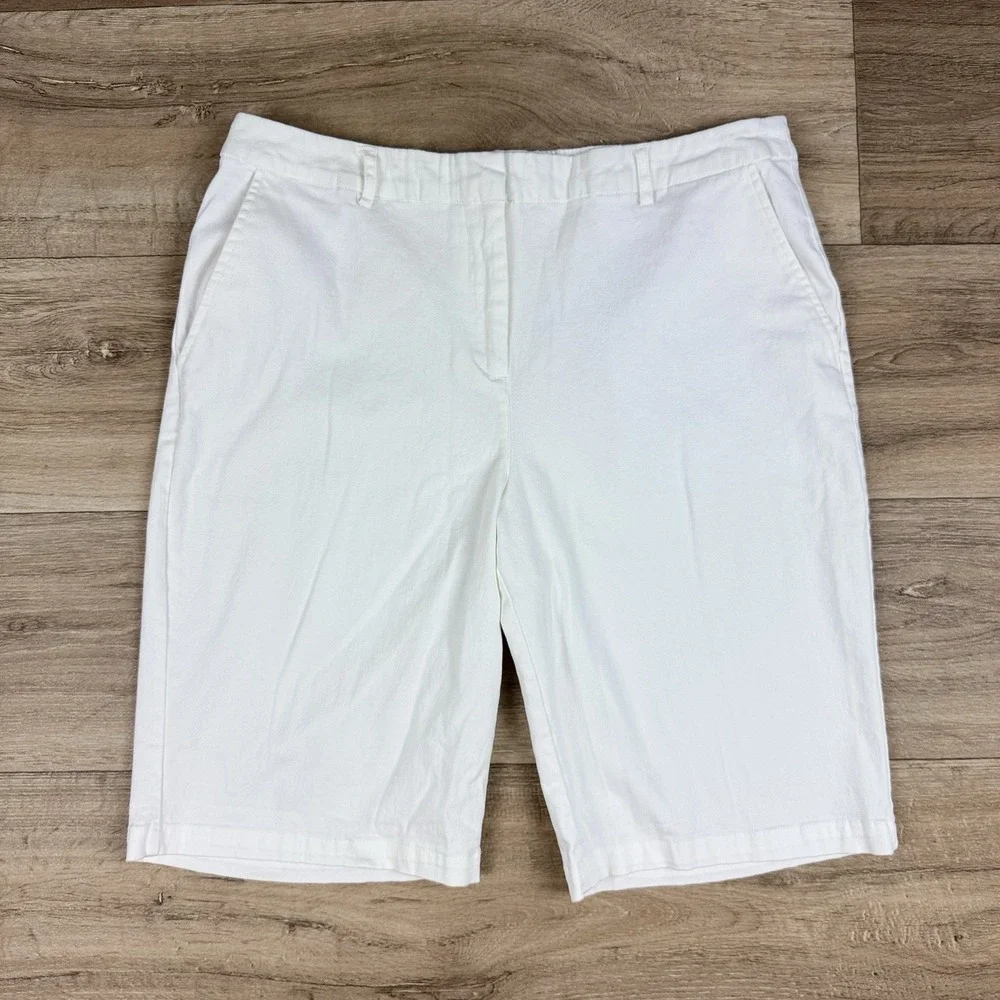 Chadwicks Of Boston Womans Size 16 White Cotton Blend Bermuda Shorts Chino